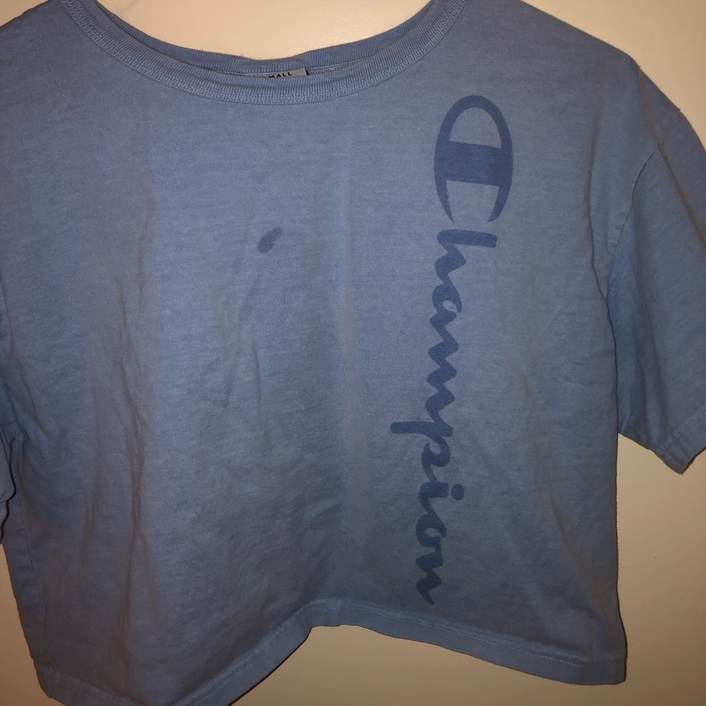 Champion tee shirt (cropped)